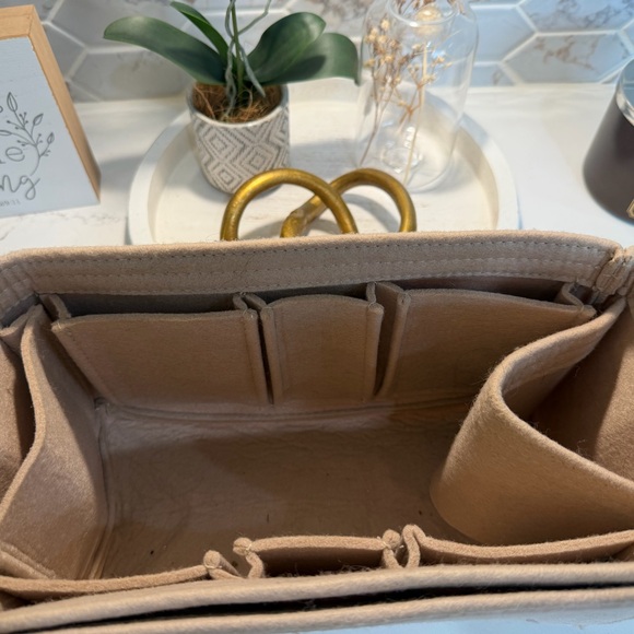 Louis Vuitton Brown Monogram Shoulder Bag - Picture 14 of 15